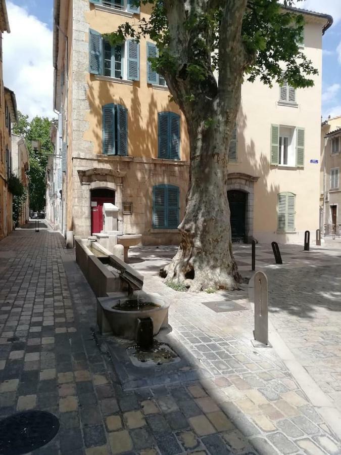 דירות Charmant T2 Dans Le Vieux Centre De La Valette Du Var מראה חיצוני תמונה